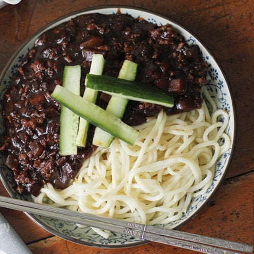 makanan khas korea selatan Jjajangmyeon