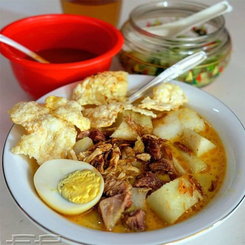 Makanan Khas Suku Jawa Lontong Kari