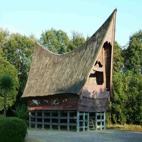 Rumah Balai Batak Toba (Rumah Bolon)