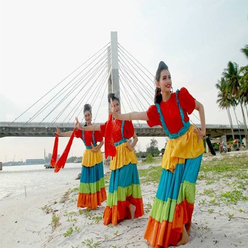 Tari Adat Sumatera Utara Tari Adat Campak Bunga