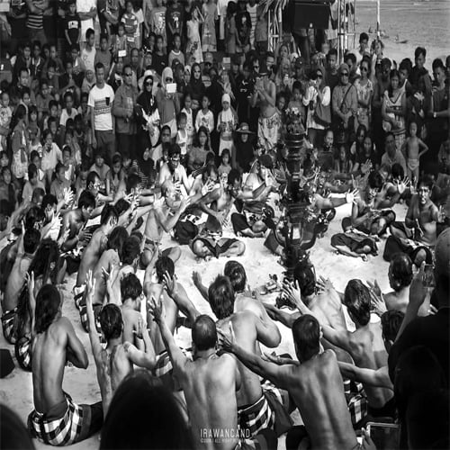 tari kecak bali